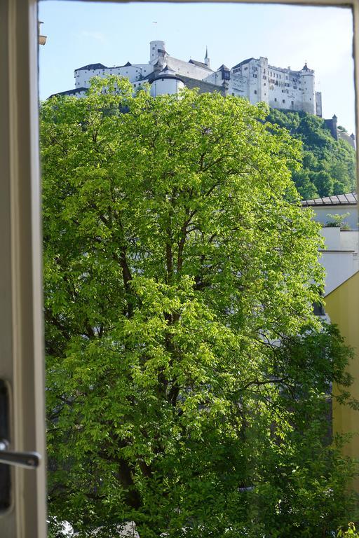 Sarah's Altstadt Oase Salzburg Bagian luar foto